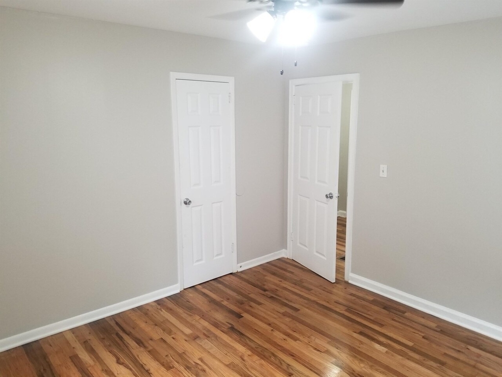 2467 Calvin Avenue - Photo 14