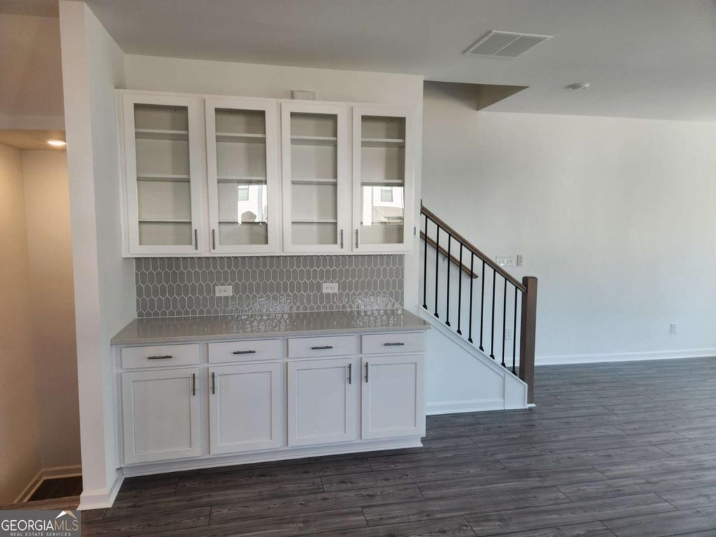 101 Holt Lane - Photo 9