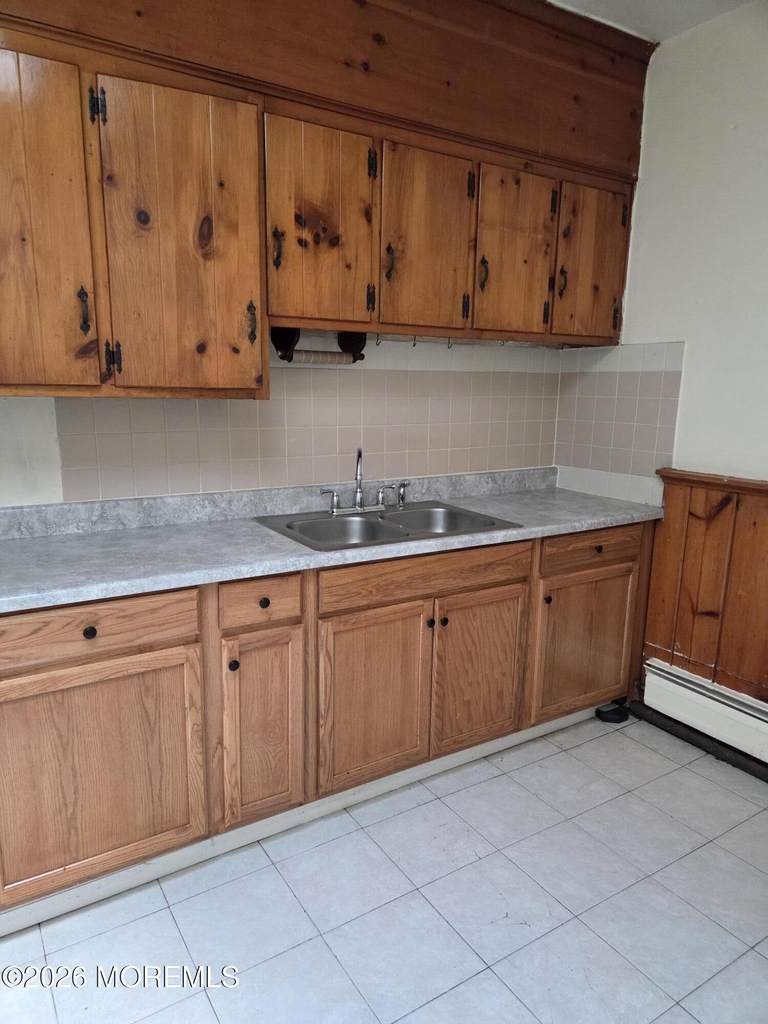 605 Broadway - Photo 1