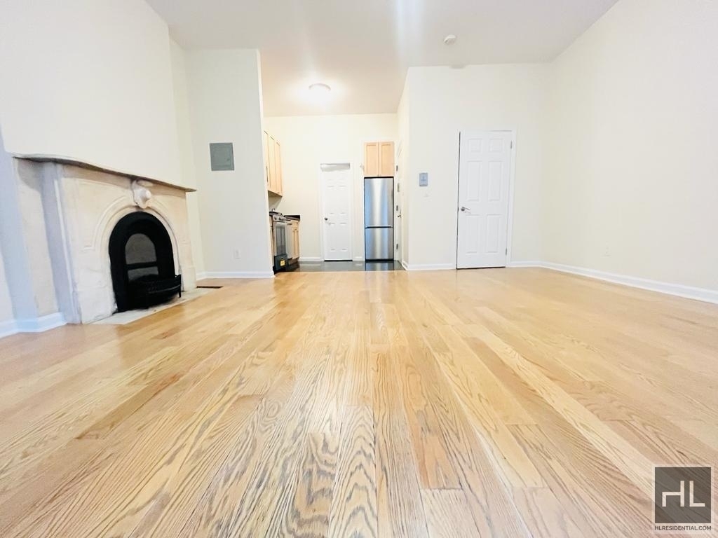 West 55 Street - Photo 5
