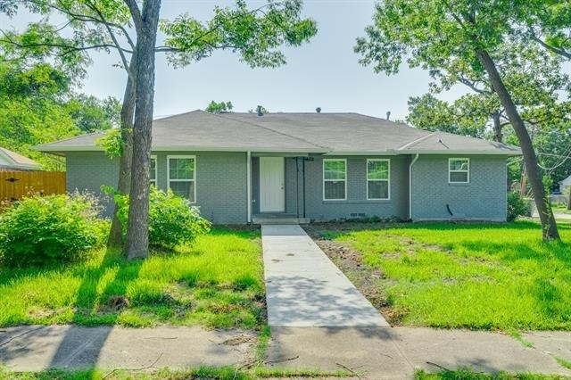 3402 Lawnview Avenue - Photo 0