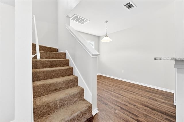 9837 Walnut Street - Photo 4