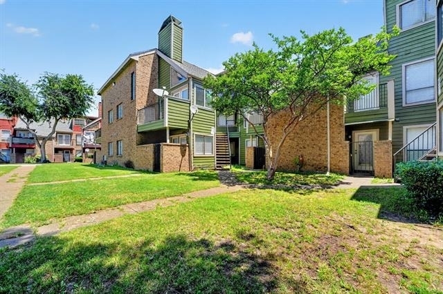 9837 Walnut Street - Photo 1
