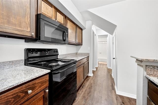 9837 Walnut Street - Photo 8
