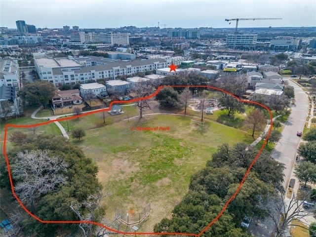 408 Foch Street - Photo 5