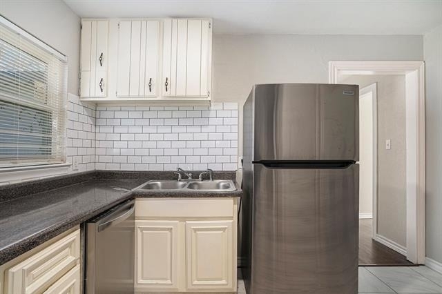 2009 Cloverdale Street - Photo 11