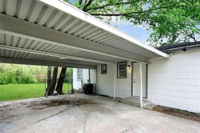 3109 Hunter Street - Photo 3