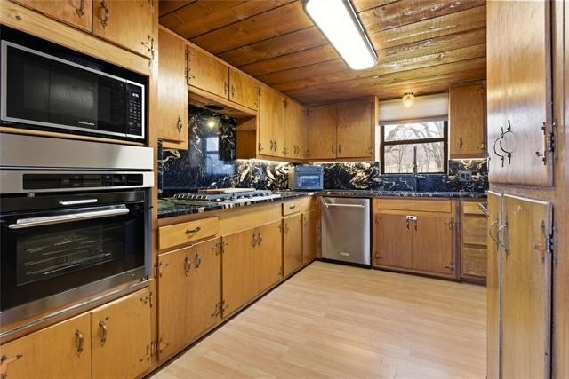 9213 Wilson Road - Photo 10