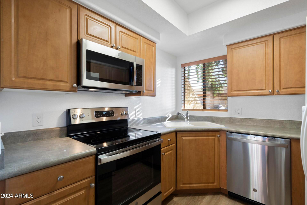 7008 E Gold Dust Avenue - Photo 2
