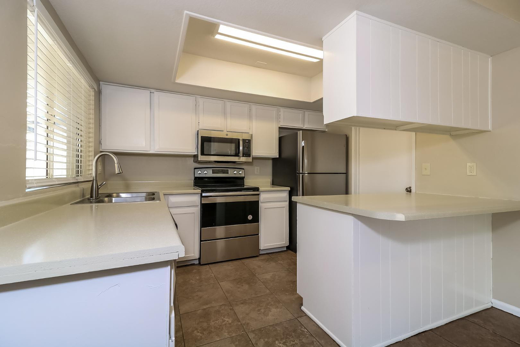 4810 W Desert Cove - Photo 3