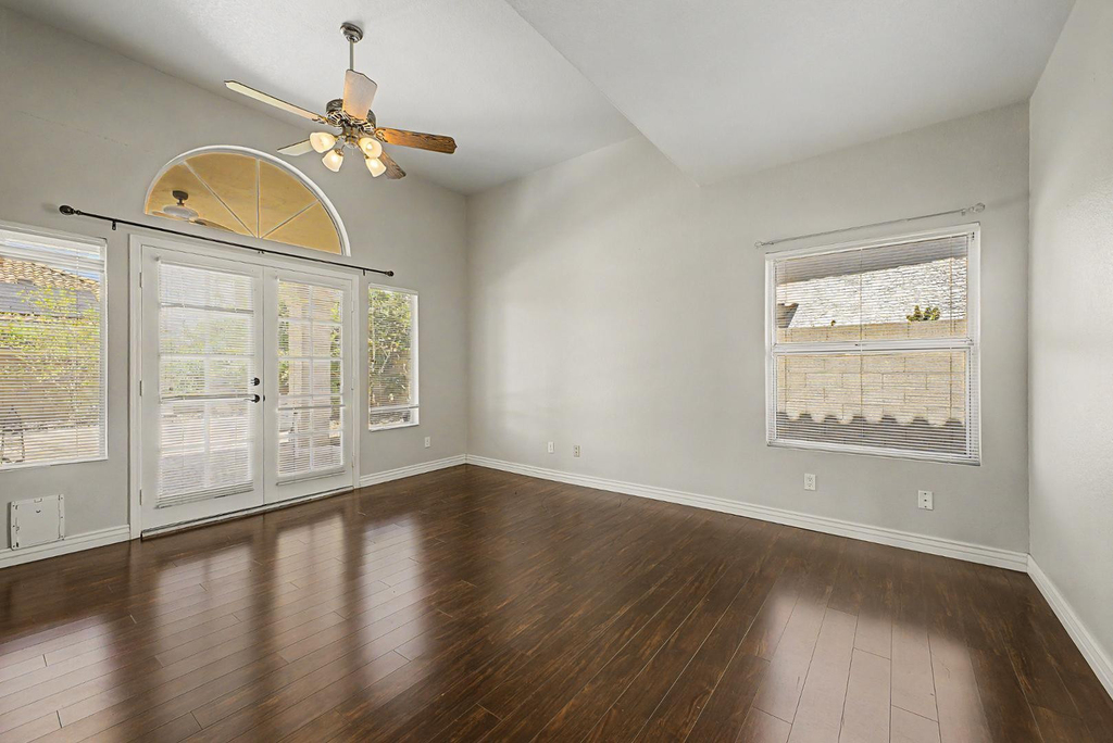 1300 N Sycamore Court - Photo 9