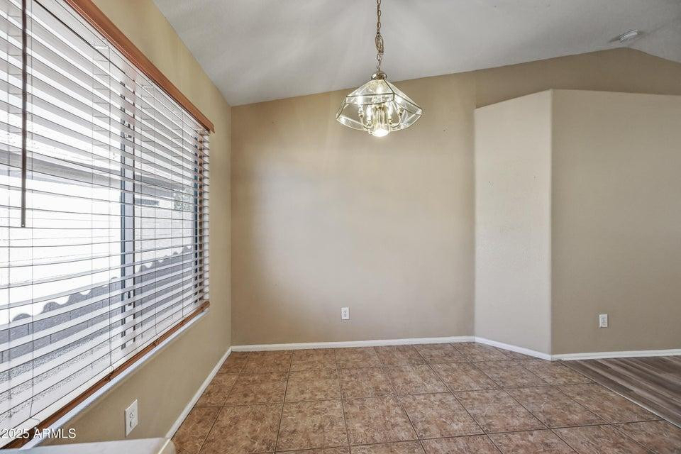 10930 W Wilshire Drive - Photo 4