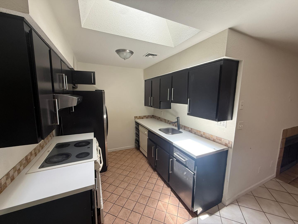 4820 N 89th Avenue - Photo 3