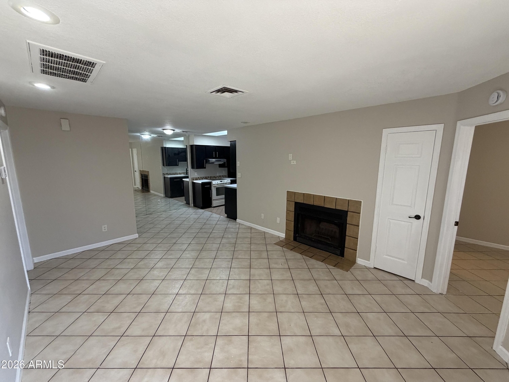 4820 N 89th Avenue - Photo 16