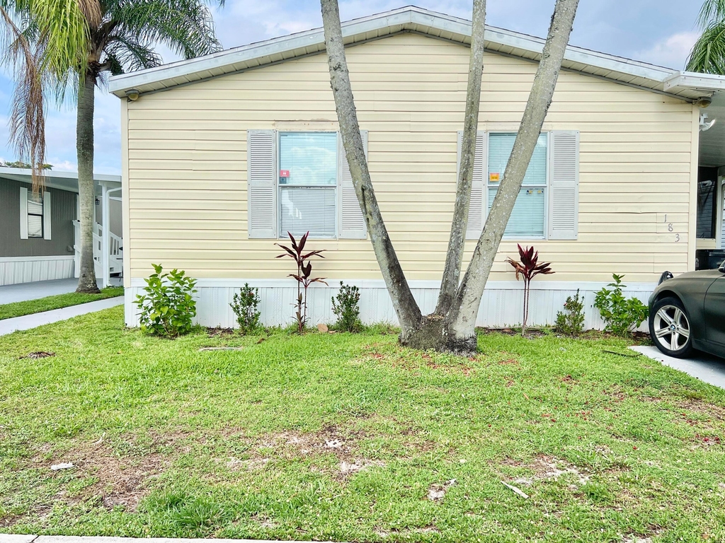 183 Plantation Boulevard - Photo 0