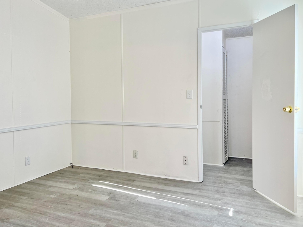 183 Plantation Boulevard - Photo 9