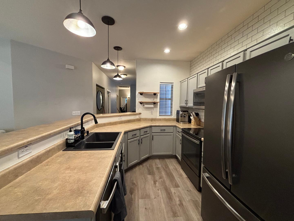 948 E Savannah - Photo 11