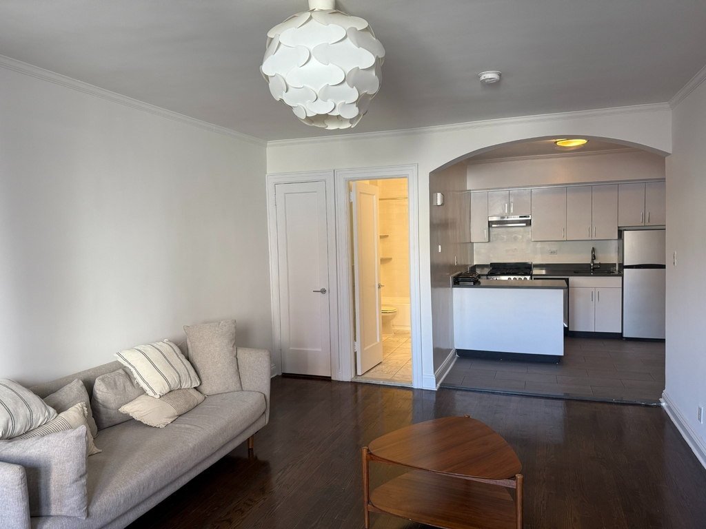 154 Henry Street - Photo 2