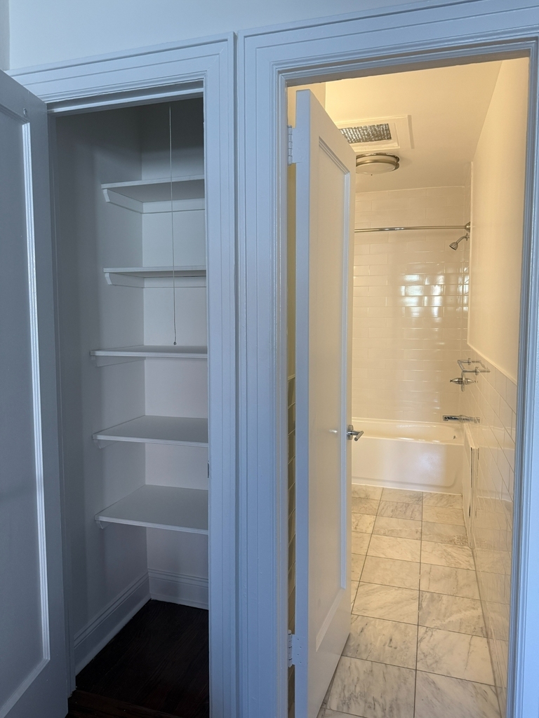 154 Henry Street - Photo 3