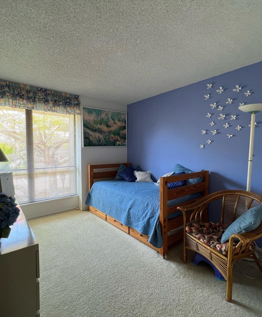 1002 Bridgewood Place - Photo 8