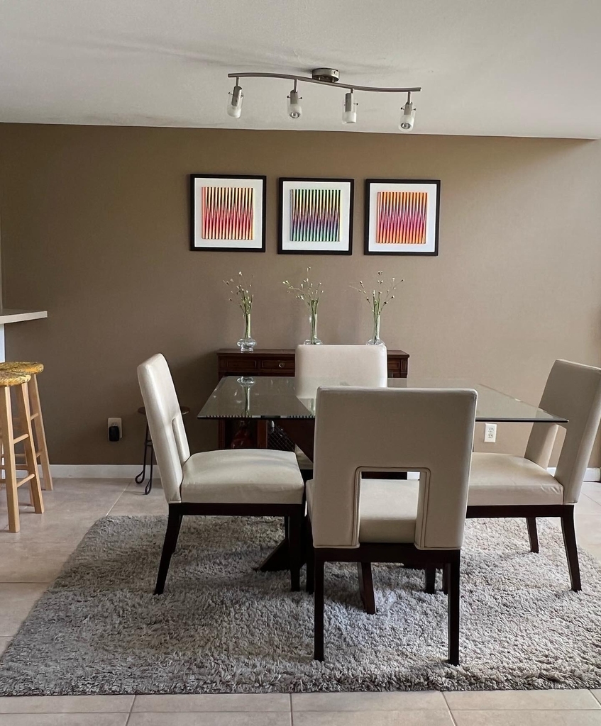 1002 Bridgewood Place - Photo 2