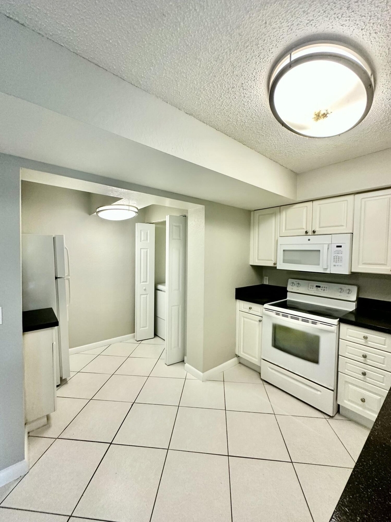 4120 Union Square Boulevard - Photo 7
