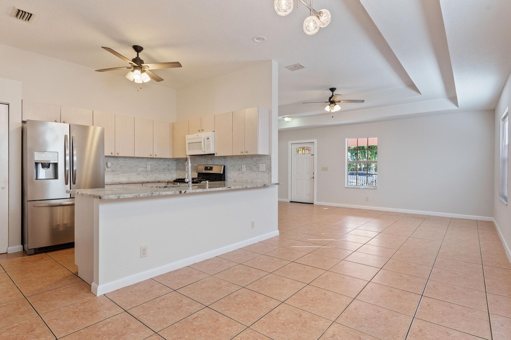 623 N L Street - Photo 4