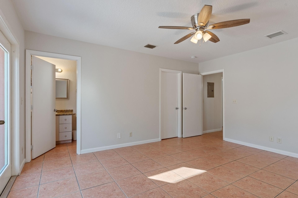 623 N L Street - Photo 8