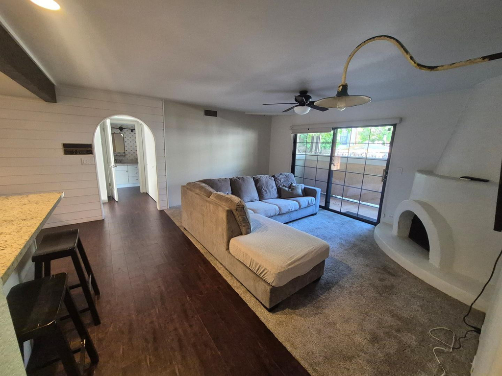 7557 N Dreamy Draw Drive - Photo 2
