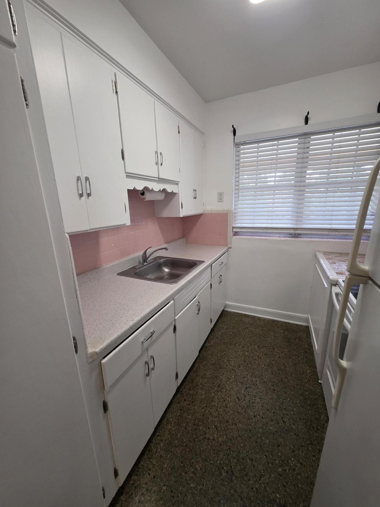 3637 S Olive Avenue - Photo 7