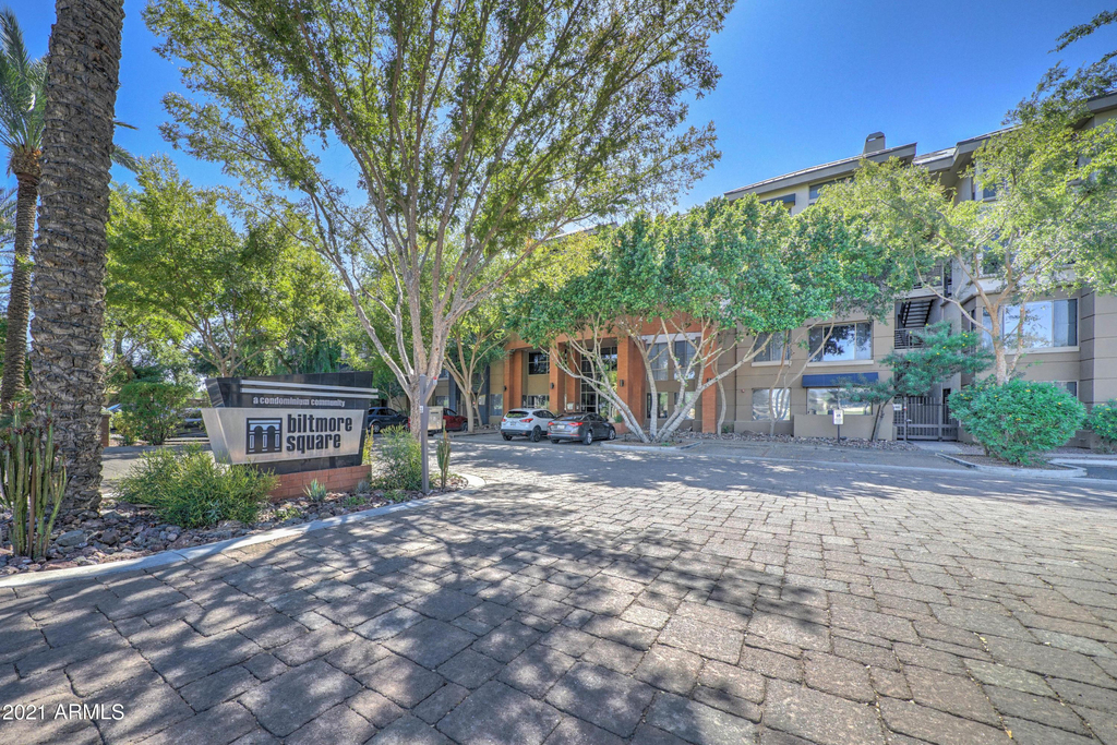 1701 E Colter - Photo 9