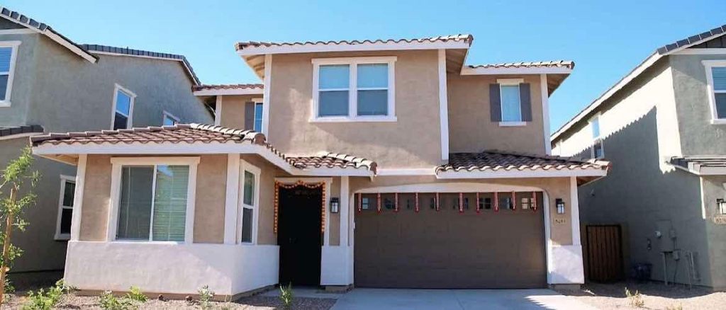 8243 E Petunia Avenue - Photo 0