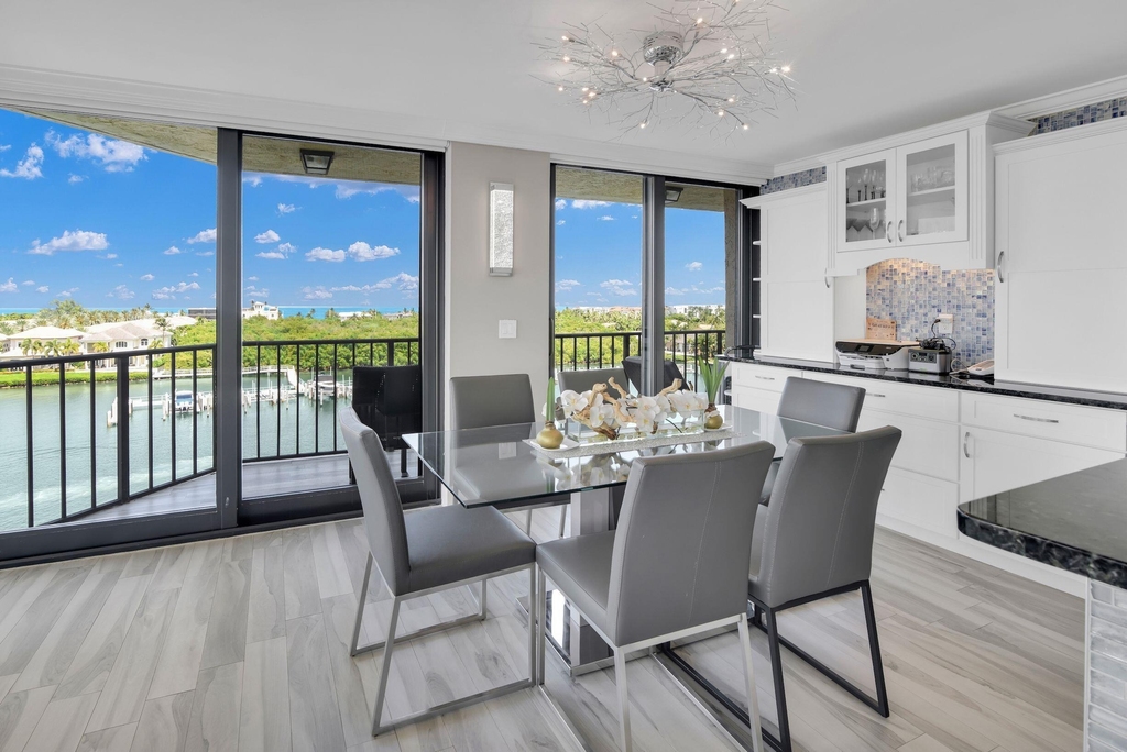 899 Jeffery Street - Photo 10