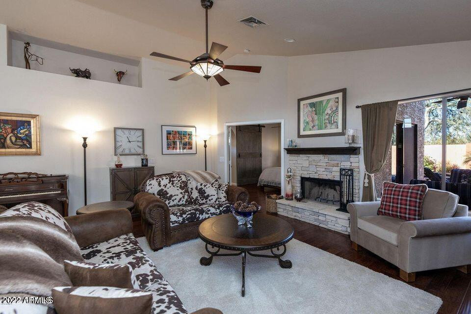 11826 N 109th Street - Photo 3