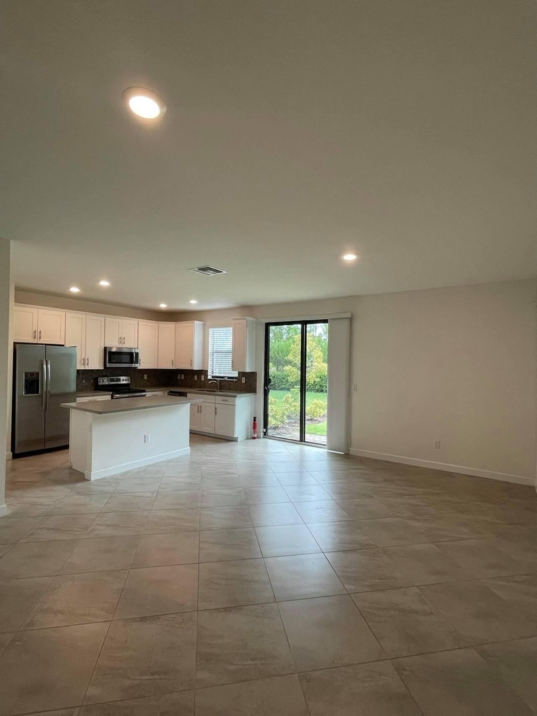 12932 Anthorne Lane - Photo 3