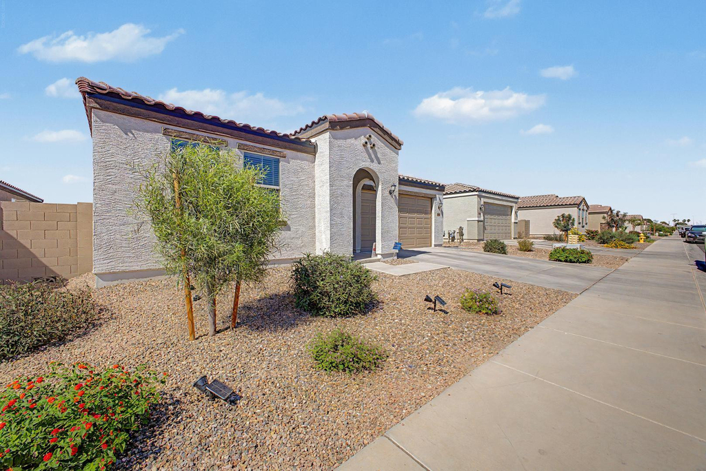2548 W Grenadine - Photo 2