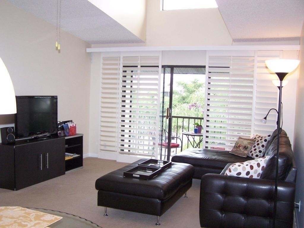 1009 Green Pine Boulevard - Photo 2