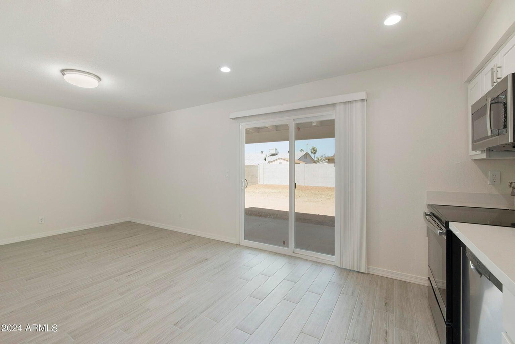 3316 E Helena Drive - Photo 4