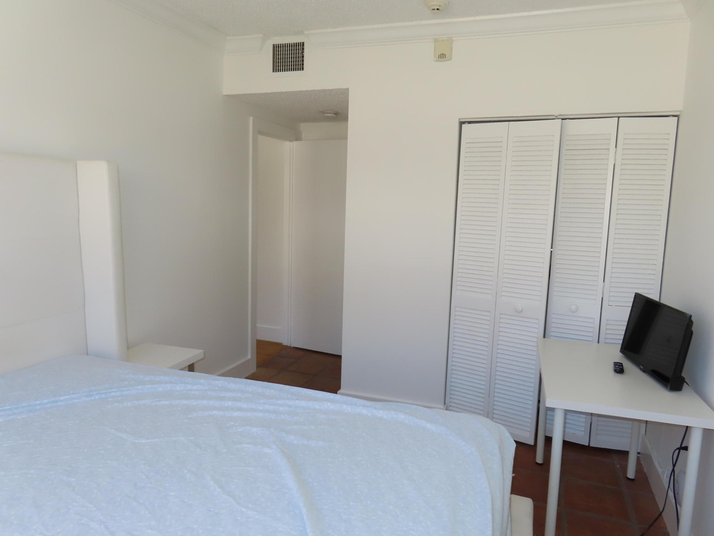 605 Euclid Avenue - Photo 10