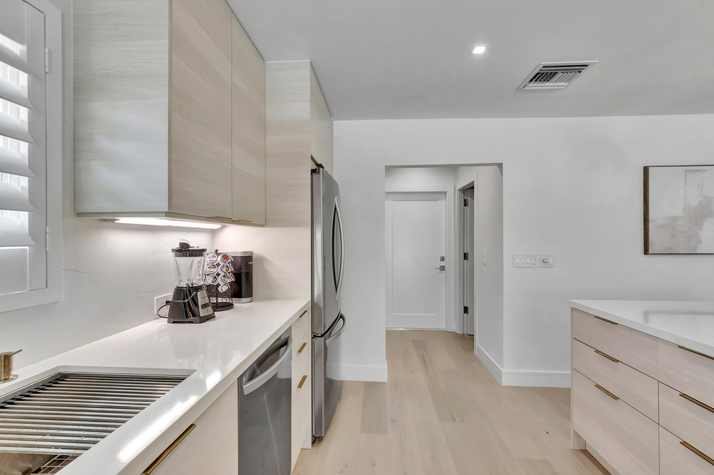530 Nw 14th Street - Photo 9