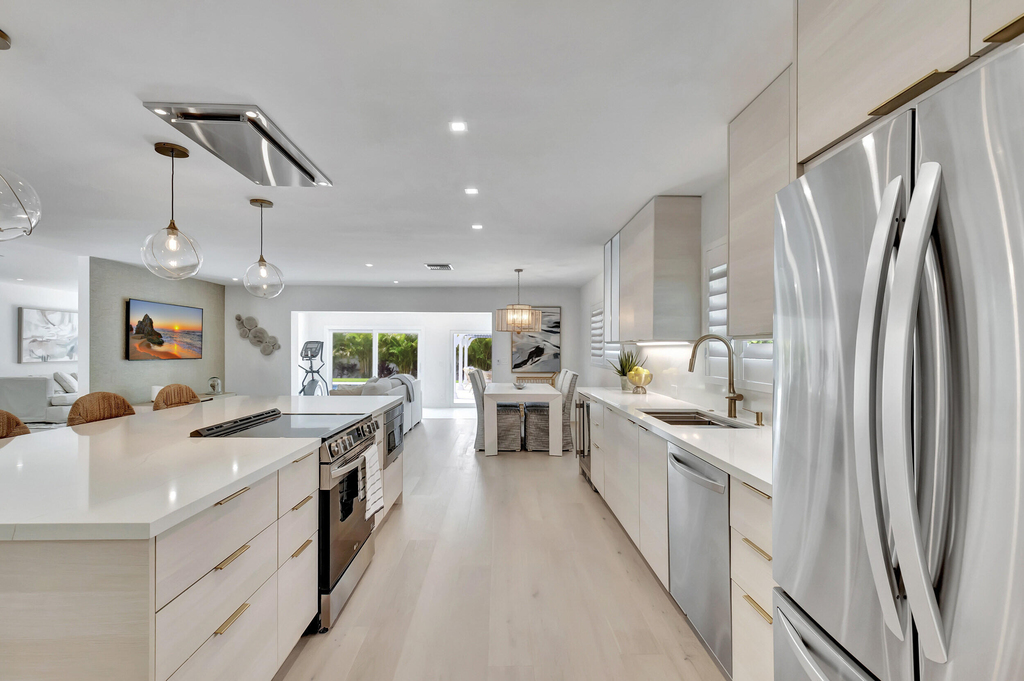 530 Nw 14th Street - Photo 2
