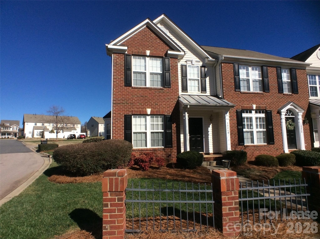 18040 Delmas Drive - Photo 2