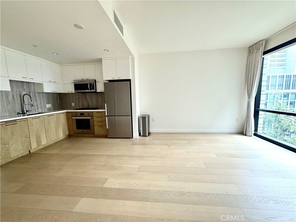 400 S Broadway - Photo 28