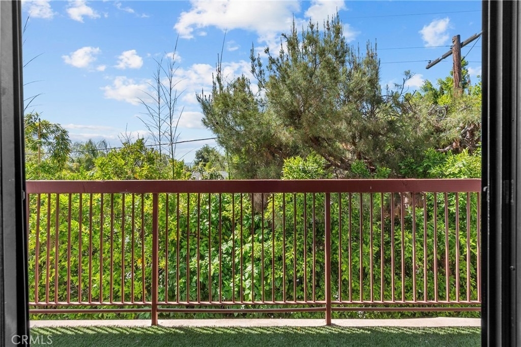 12540 Burbank - Photo 5