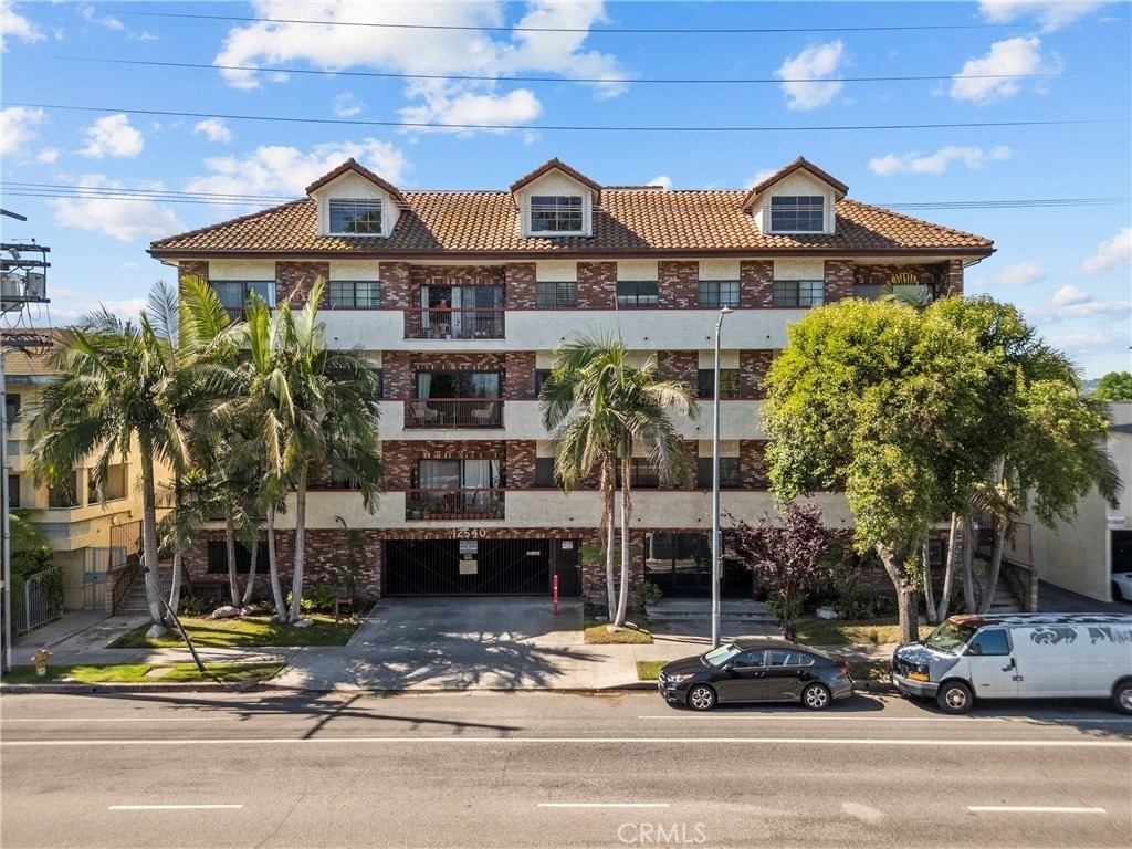12540 Burbank - Photo 8