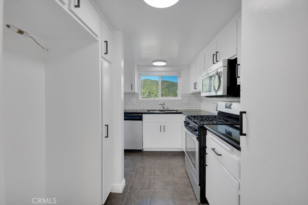 17847 Beneda Ln - Photo 4