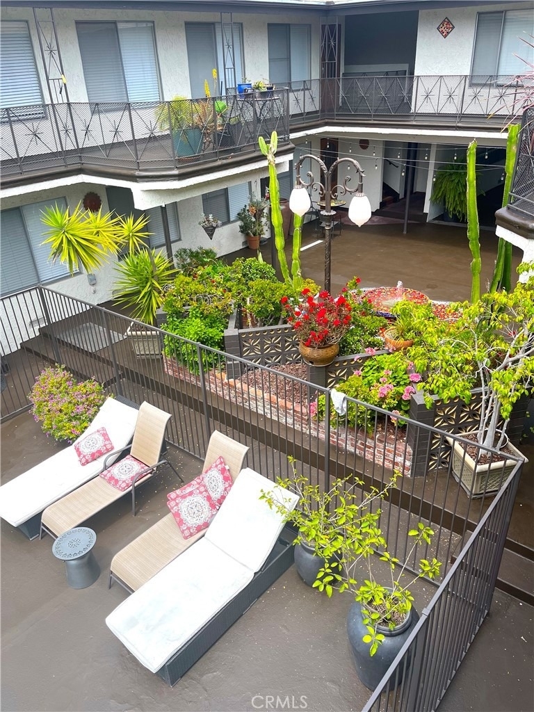 2115 Placentia Avenue - Photo 18
