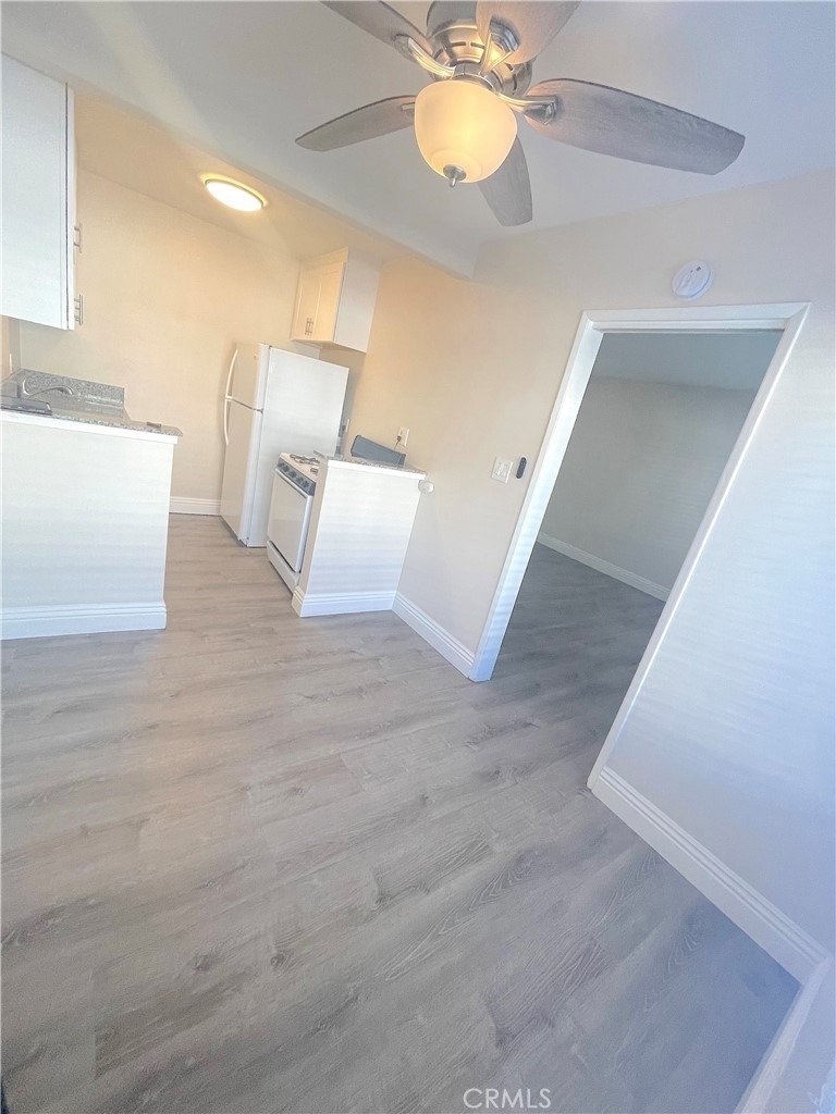 2115 Placentia Avenue - Photo 4