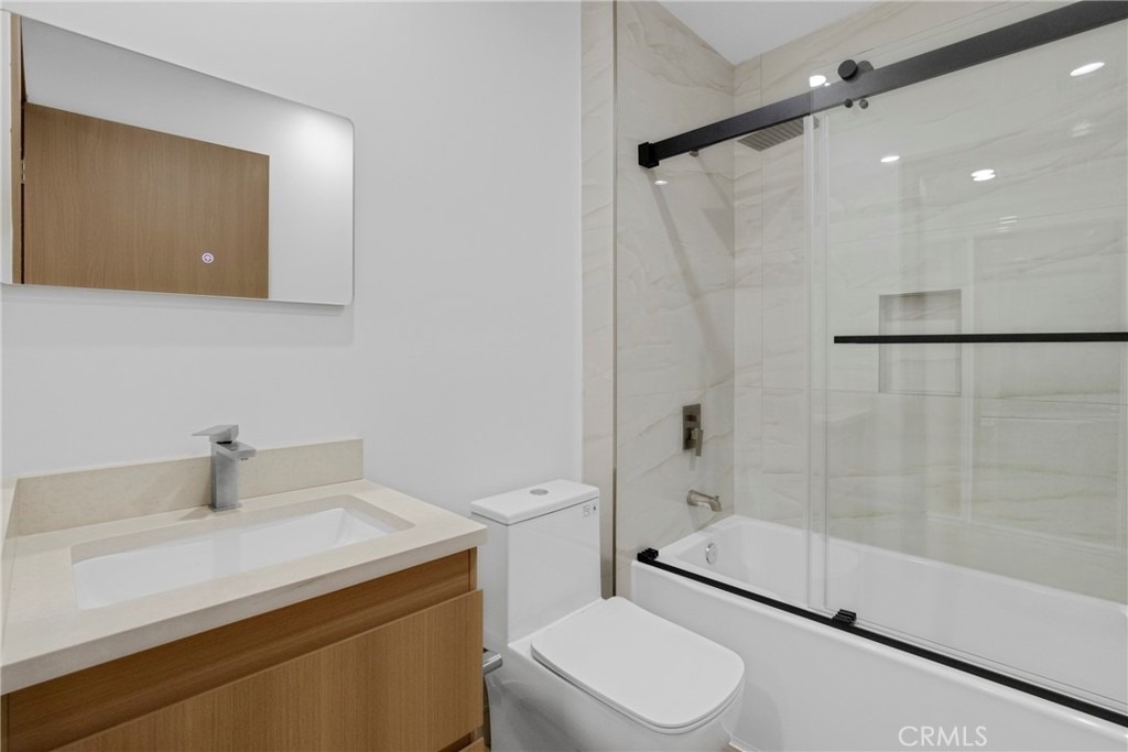 5220 Strohm Avenue - Photo 17