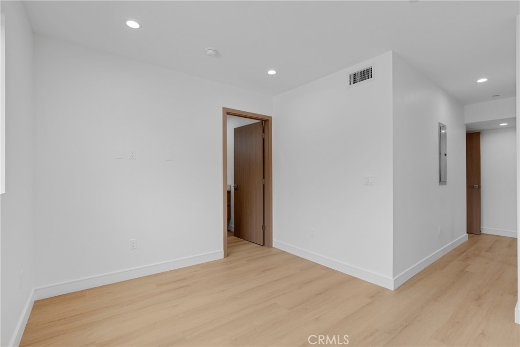 5220 Strohm Avenue - Photo 14